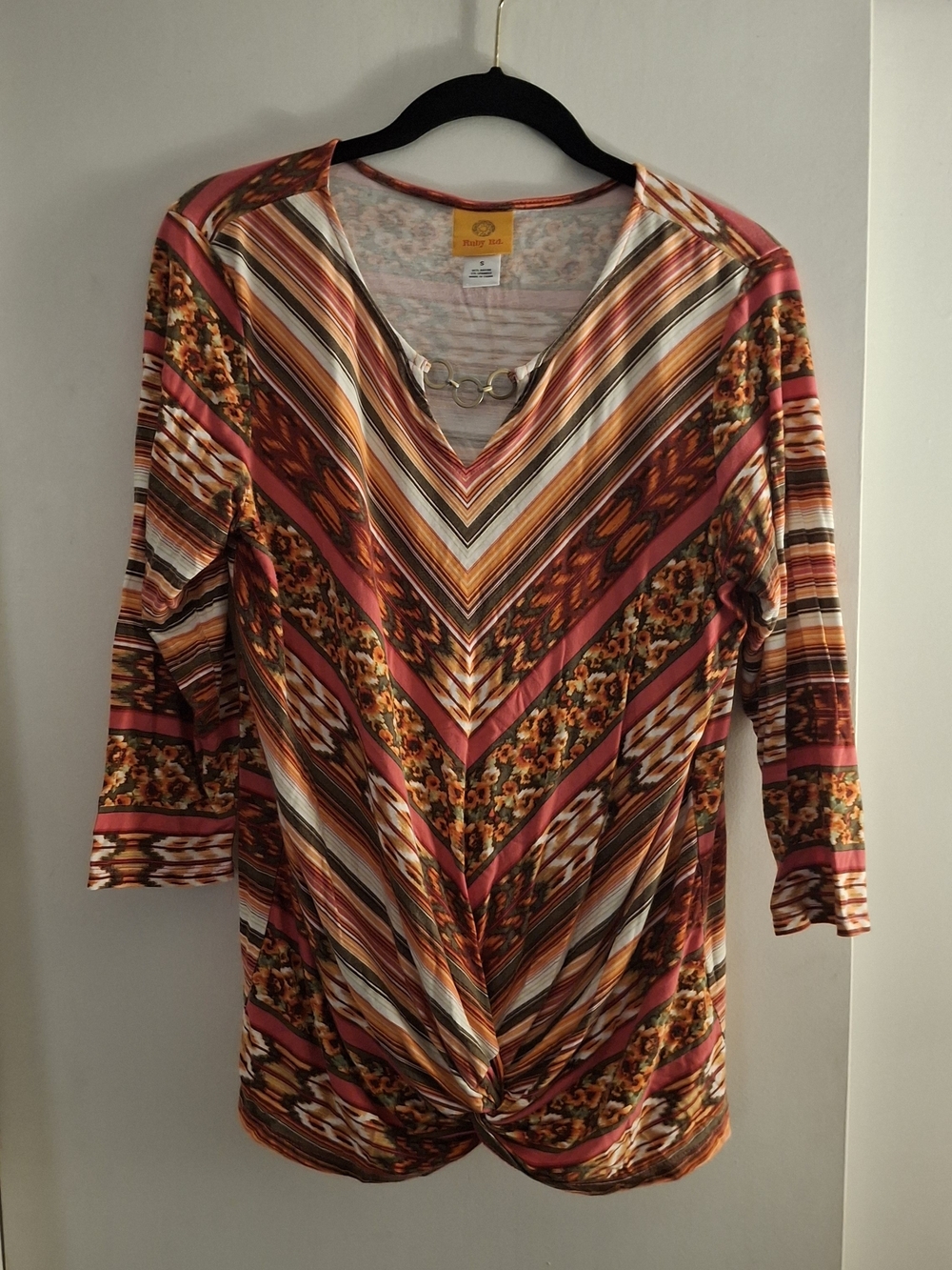 Ruby Rd. Pink And Green Patterned V-Neck Twist Hem Women's Top